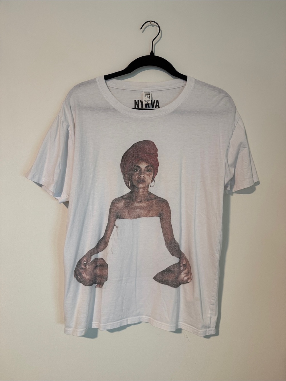 Sade Tee